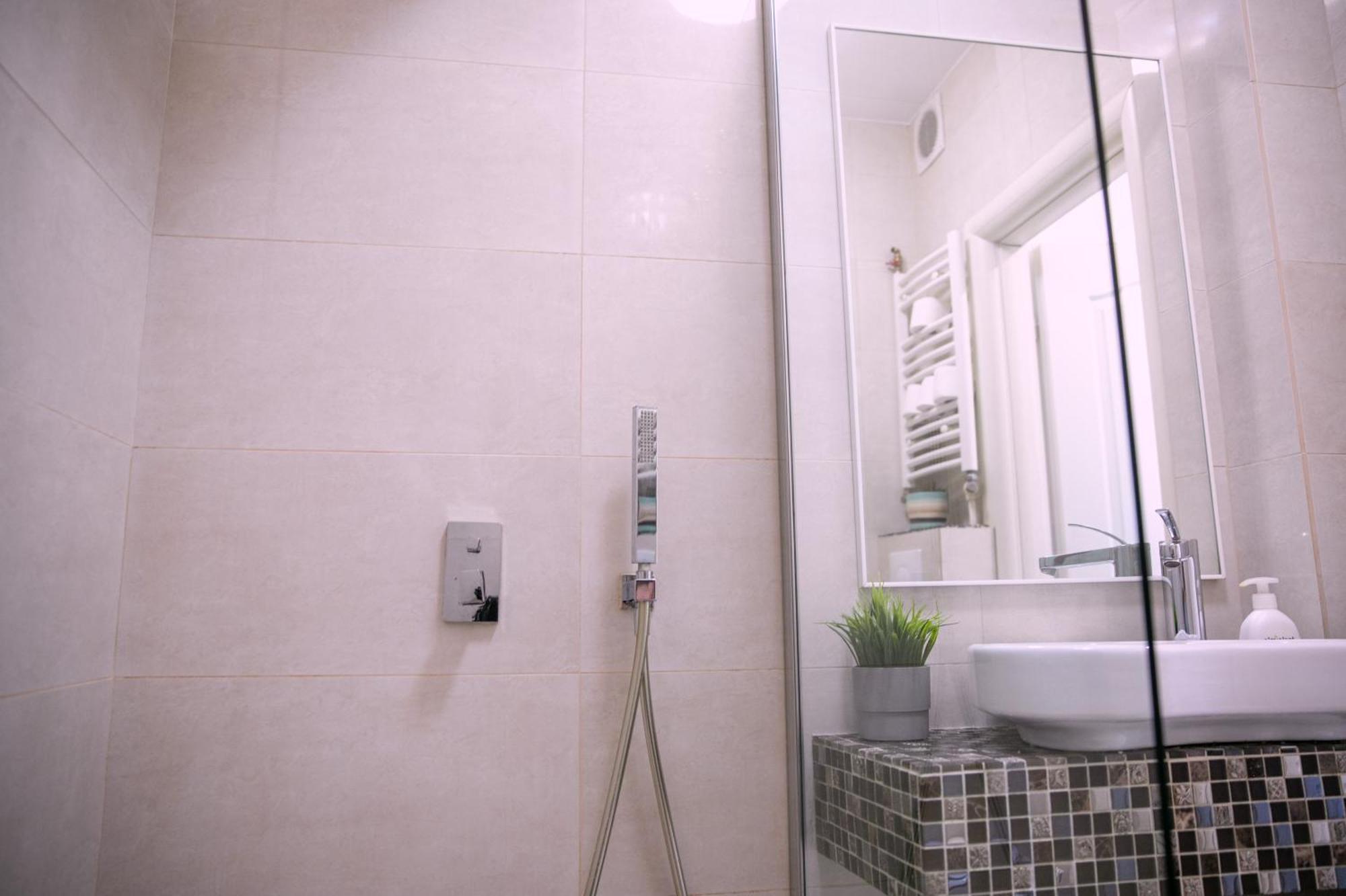 Nicolae Balcescu Dream House Apartment บูคาเรสต์ ภายนอก รูปภาพ